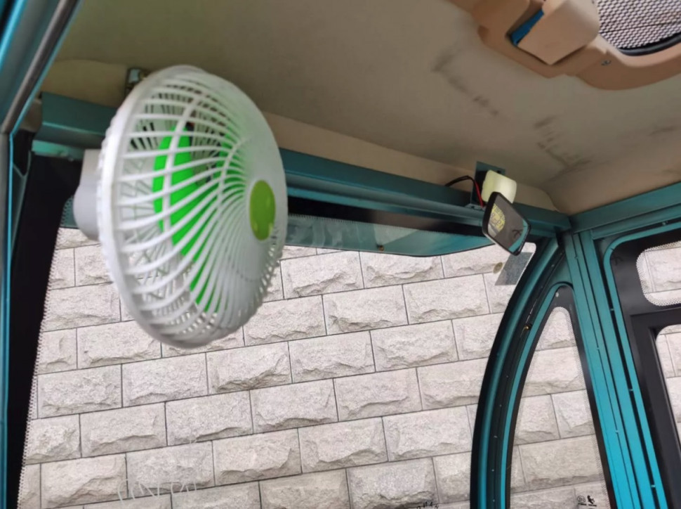 Трицикл грузовой GreenCamel Тендер D1500 (60V 1000W) кабина, понижающая