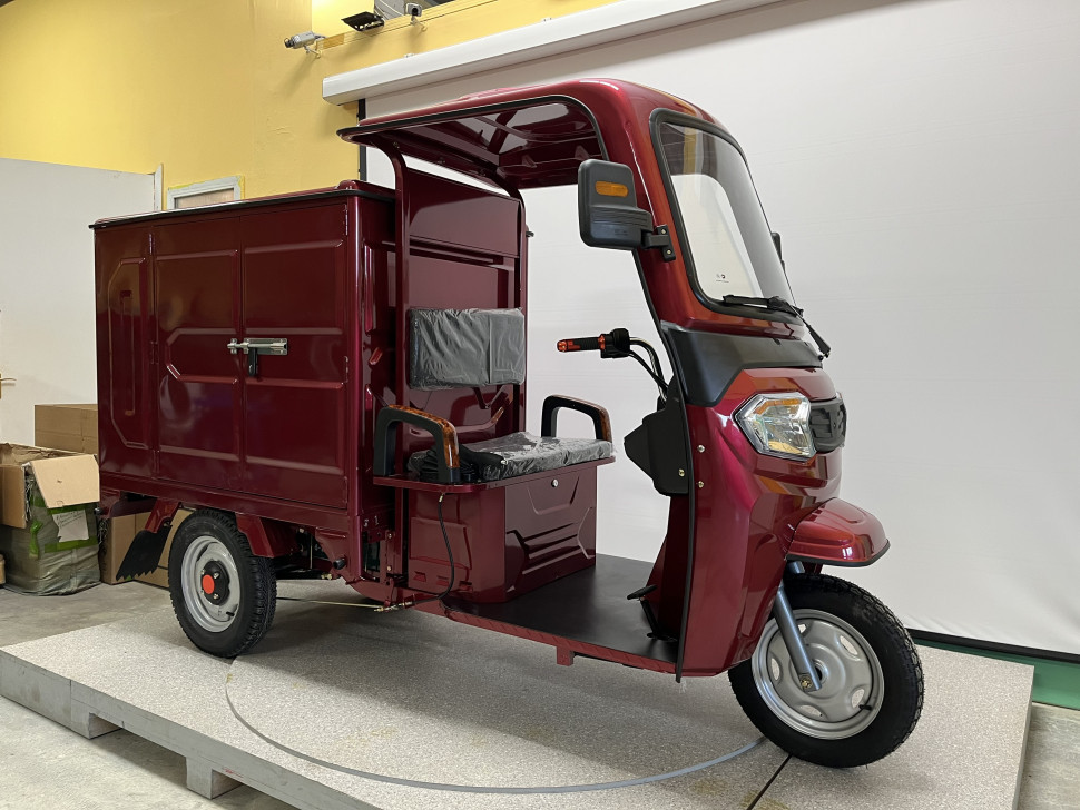 Трицикл грузовой GreenCamel Тендер 3 C1400 (60V 1500W) закрытый кузов